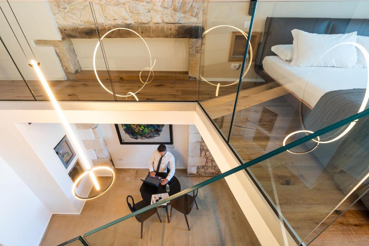 Re Dionisio Luxury Suites Syrakusa Exteriör bild