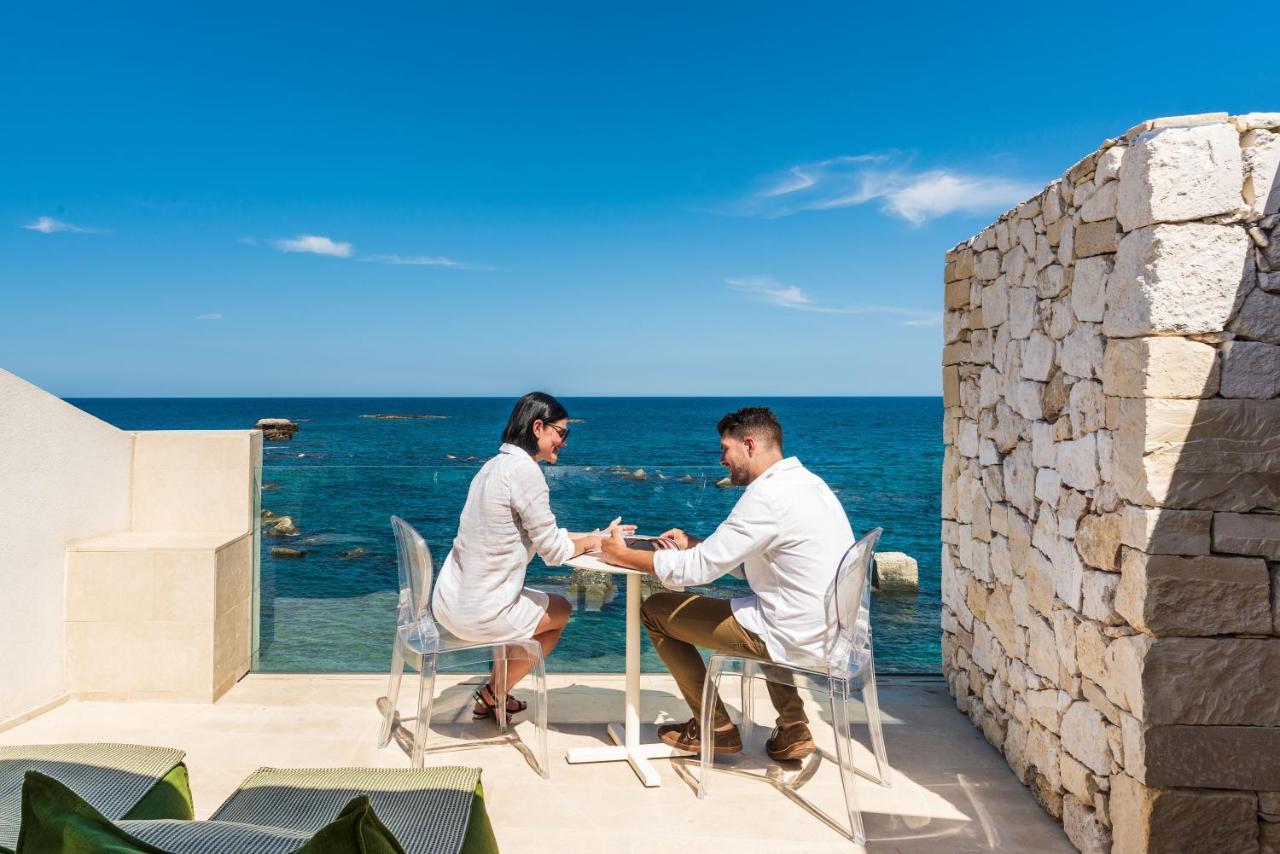 Re Dionisio Luxury Suites Syrakusa Exteriör bild