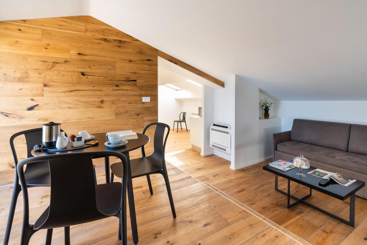 Re Dionisio Luxury Suites Syrakusa Exteriör bild