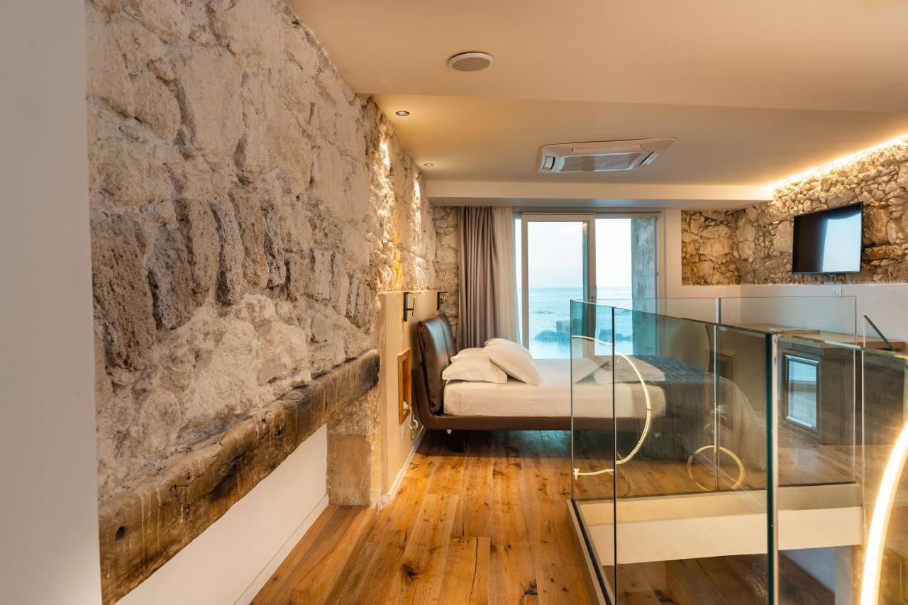 Re Dionisio Luxury Suites Syrakusa Exteriör bild