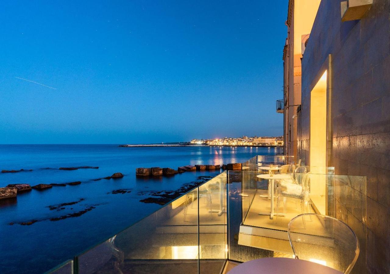 Re Dionisio Luxury Suites Syrakusa Exteriör bild