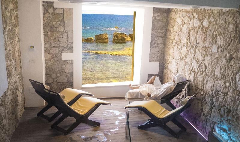 Re Dionisio Luxury Suites Syrakusa Exteriör bild